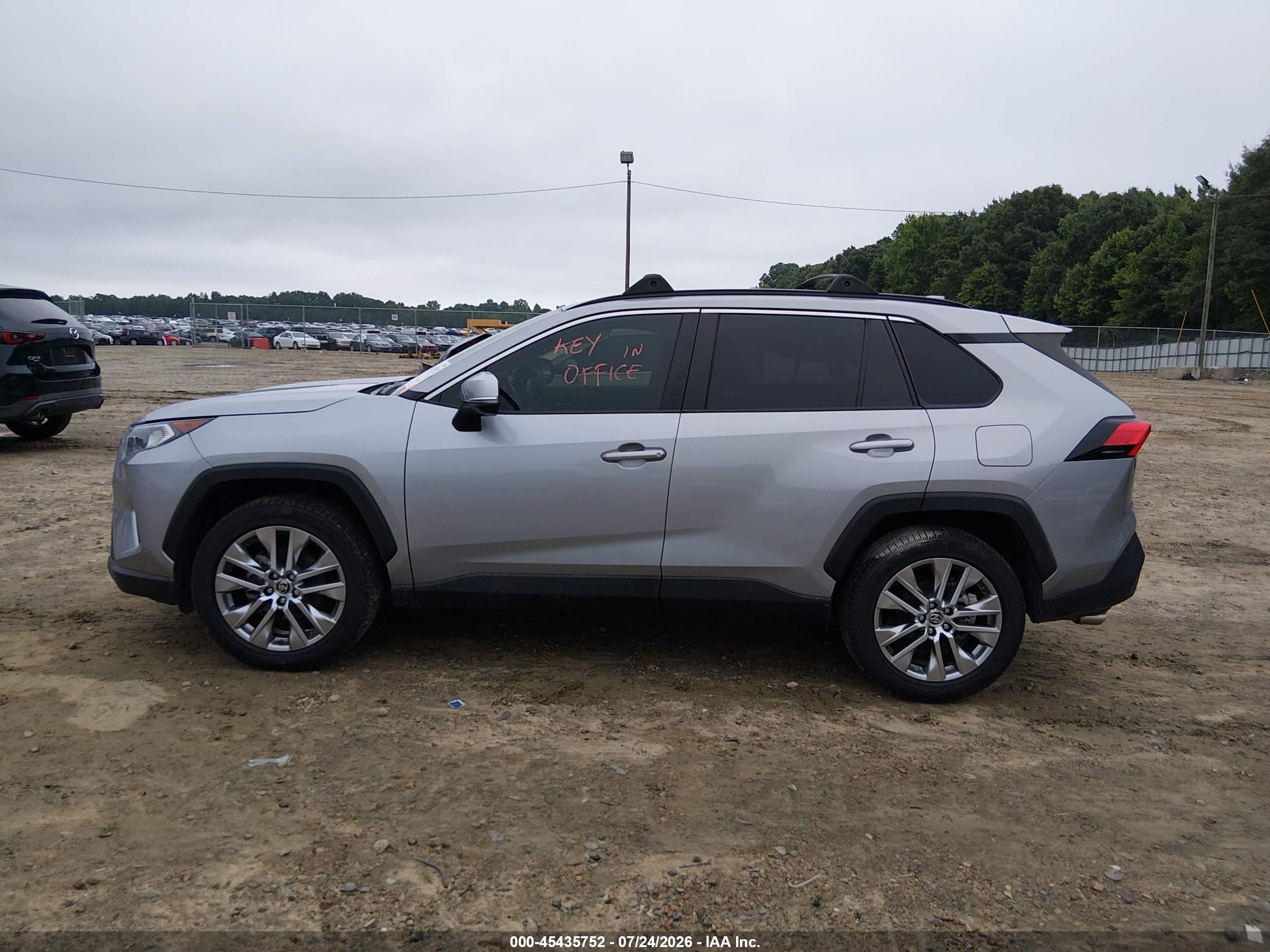 2019 TOYOTA RAV4 XLE PREMIUM