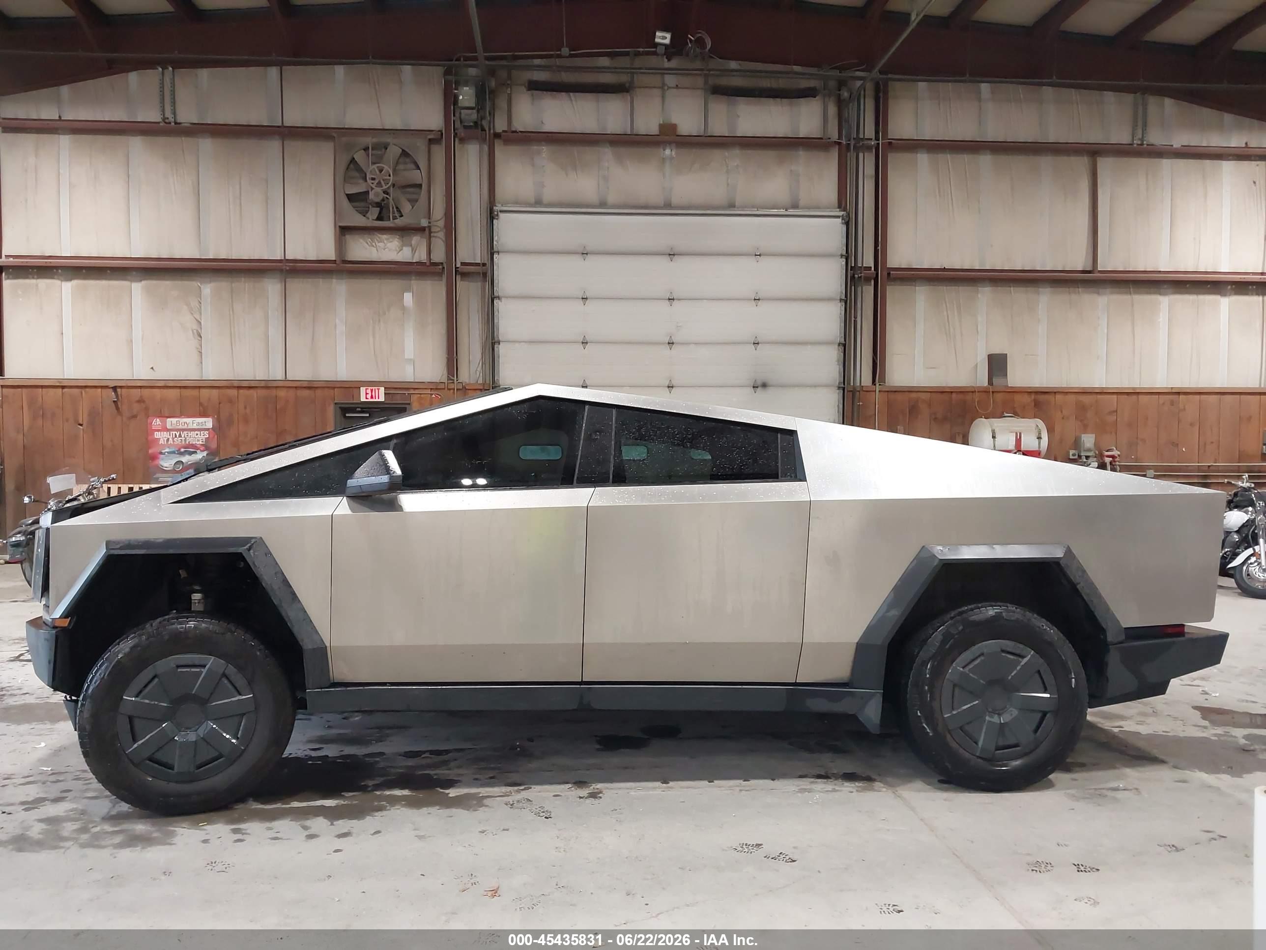 2025 TESLA CYBERTRUCK ALL-WHEEL DRIVE