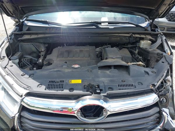 2016 TOYOTA HIGHLANDER XLE V6