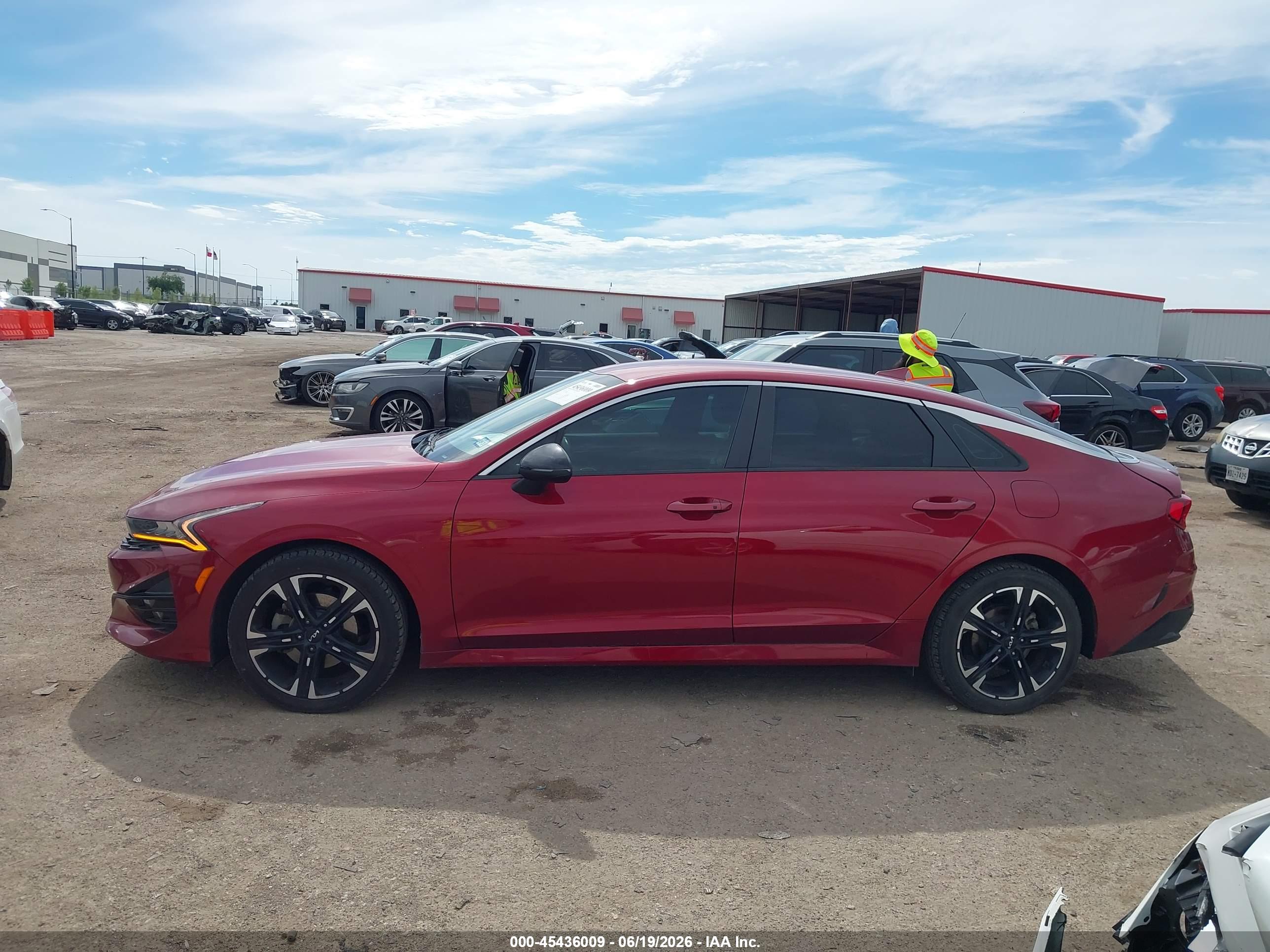 2022 KIA K5 GT-LINE