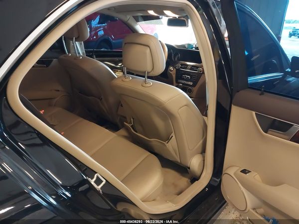 2014 MERCEDES-BENZ C 250 SPORT