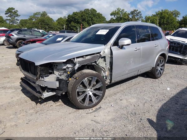 2021 VOLVO XC90