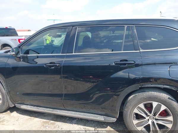 2022 TOYOTA HIGHLANDER