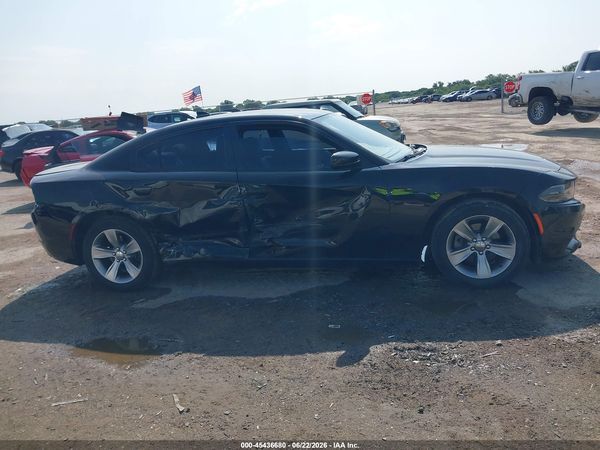 2016 DODGE CHARGER SXT