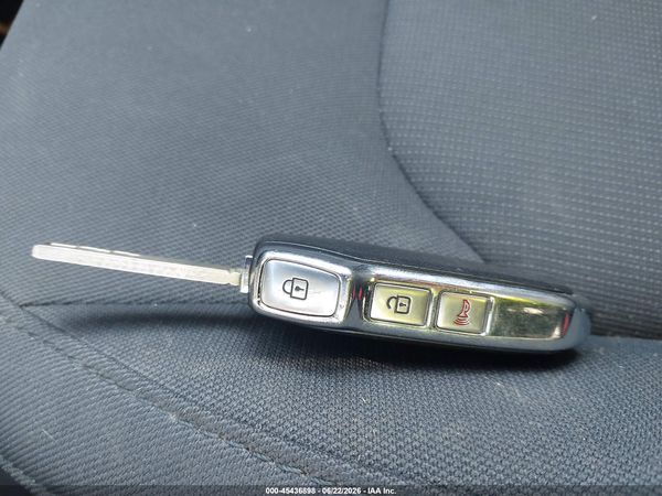 2025 KIA NIRO LX