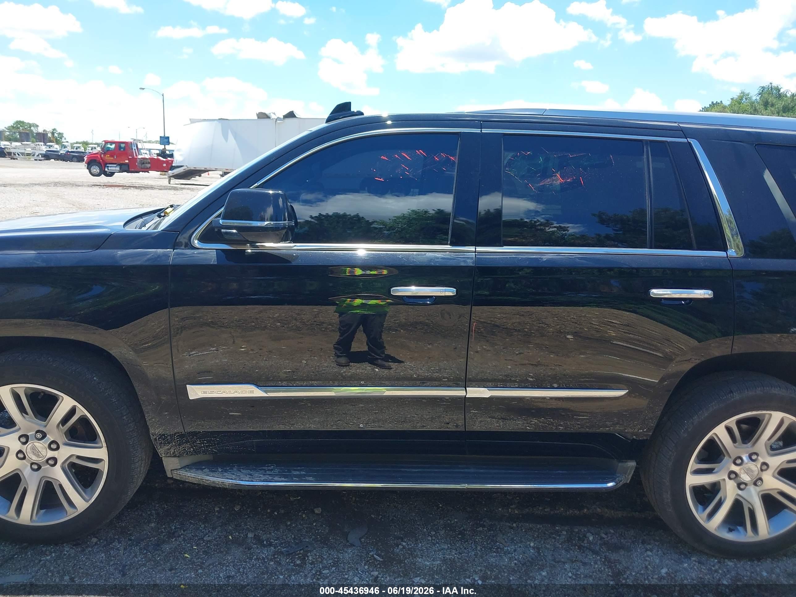 2016 CADILLAC ESCALADE LUXURY COLLECTION