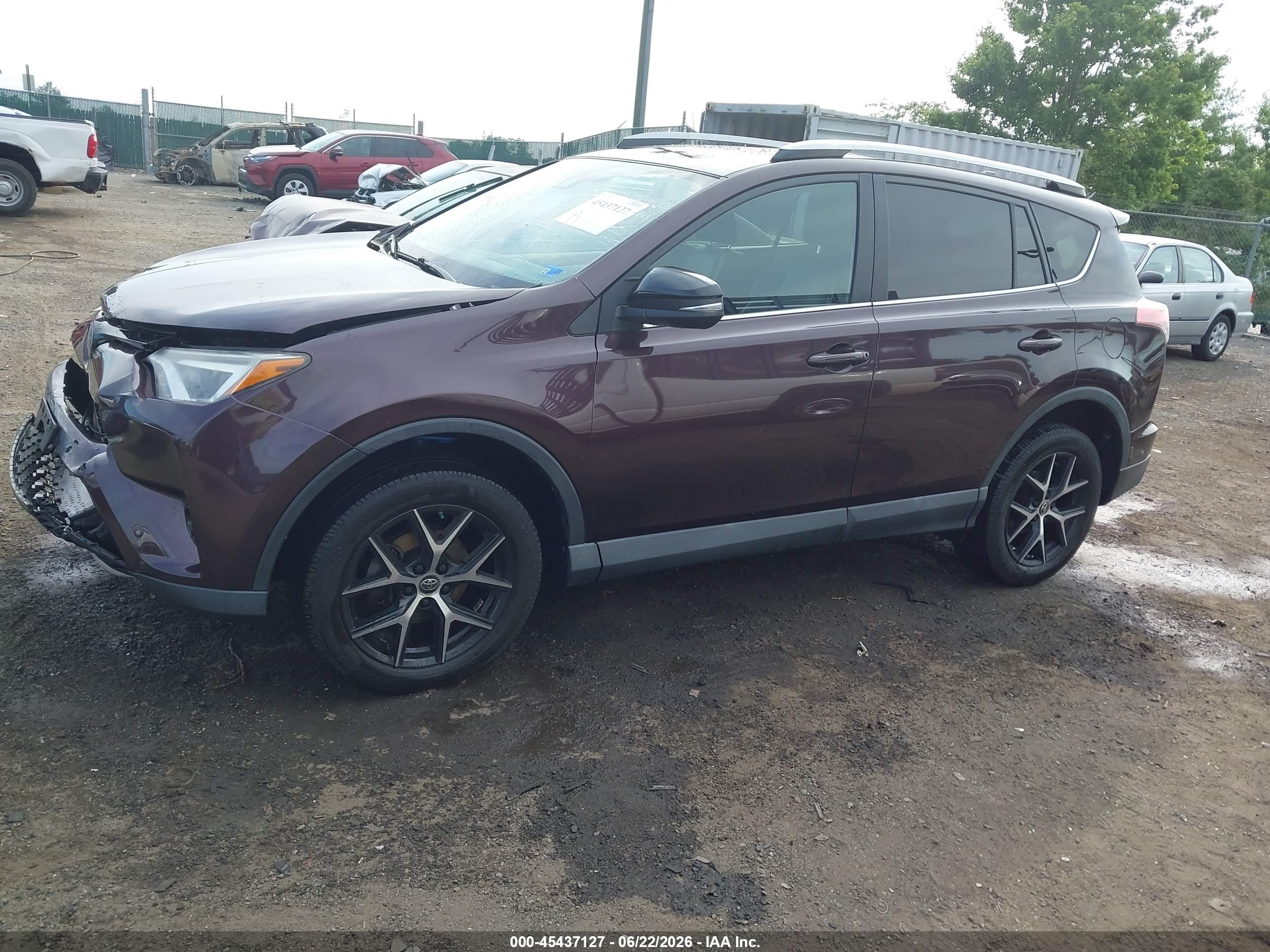 2017 TOYOTA RAV4 SE