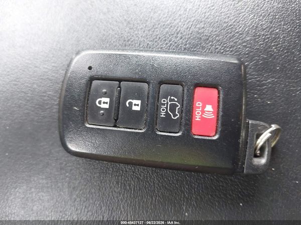 2017 TOYOTA RAV4 SE
