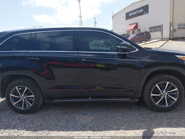 2019 TOYOTA HIGHLANDER XLE