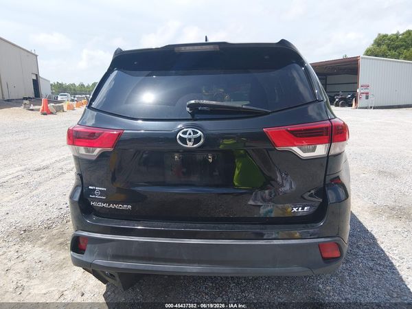 2019 TOYOTA HIGHLANDER XLE