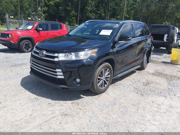 2019 TOYOTA HIGHLANDER XLE