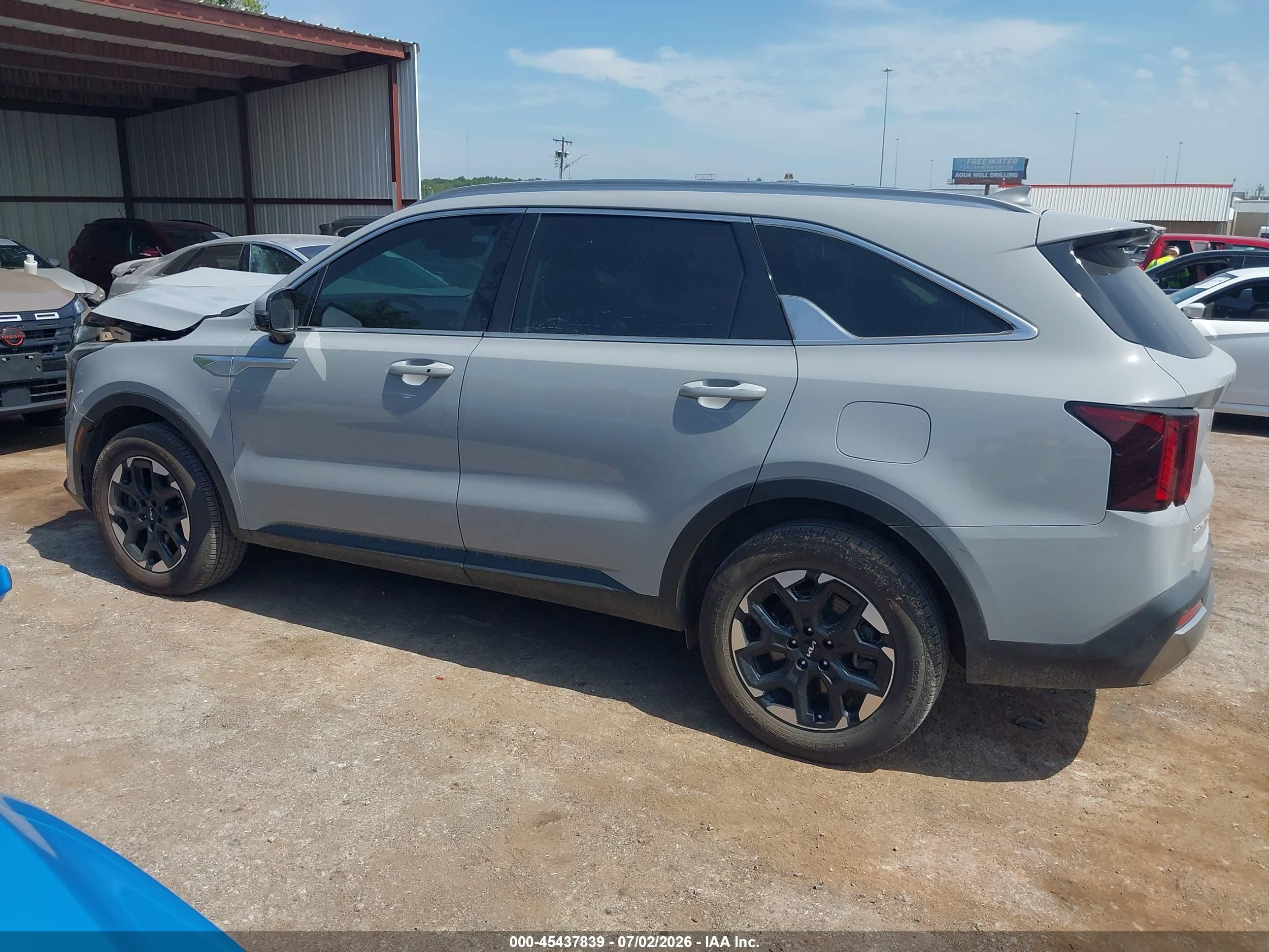 2025 KIA SORENTO S