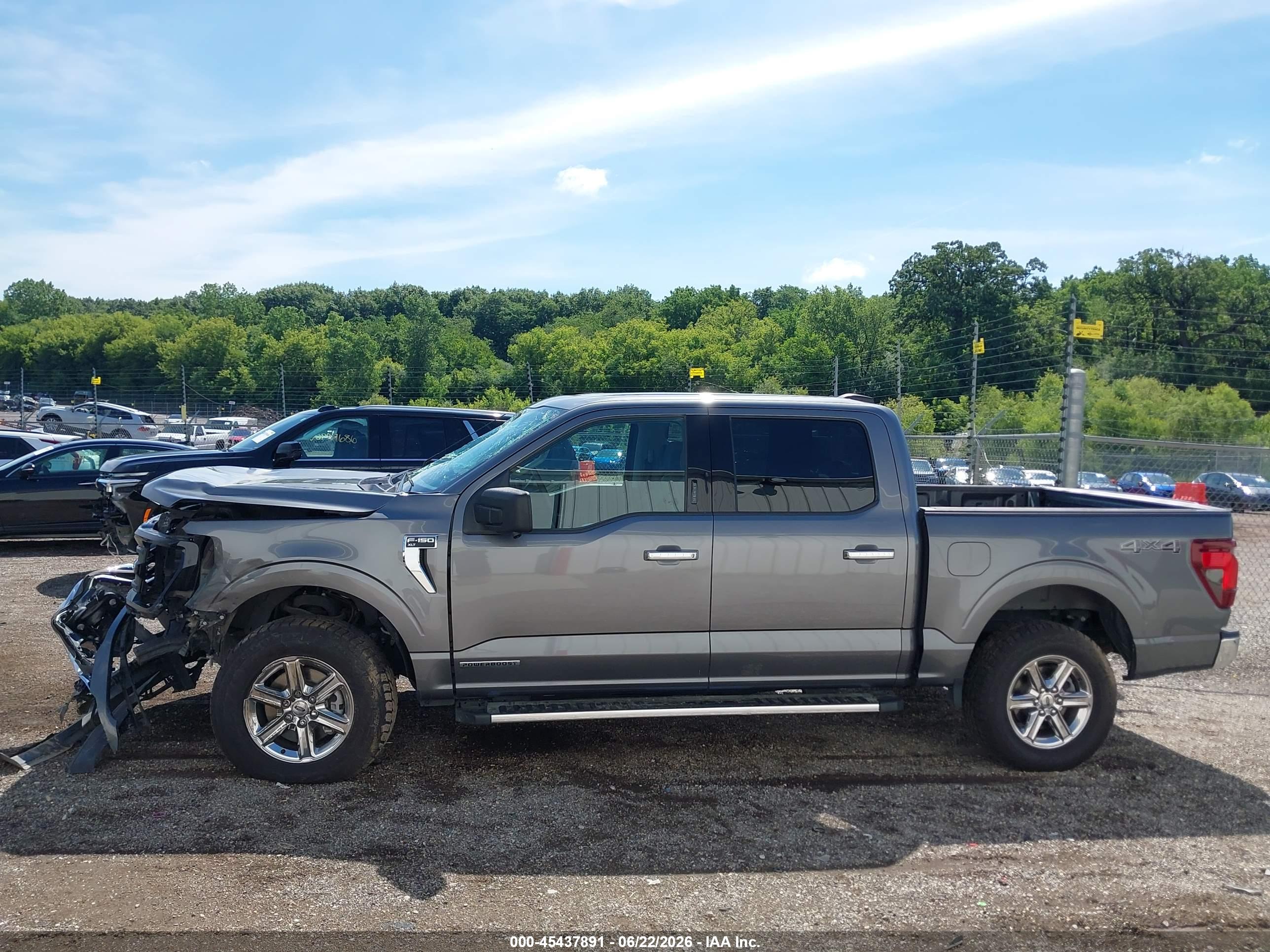 2024 FORD F-150 XLT
