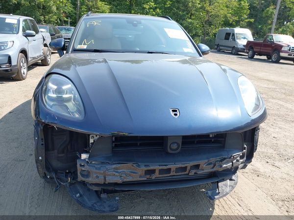 2019 PORSCHE MACAN