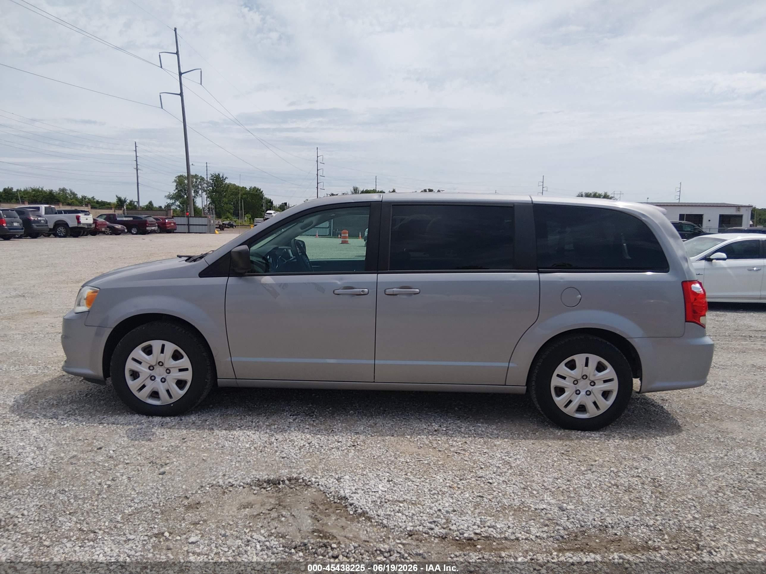 2018 DODGE GRAND CARAVAN SE