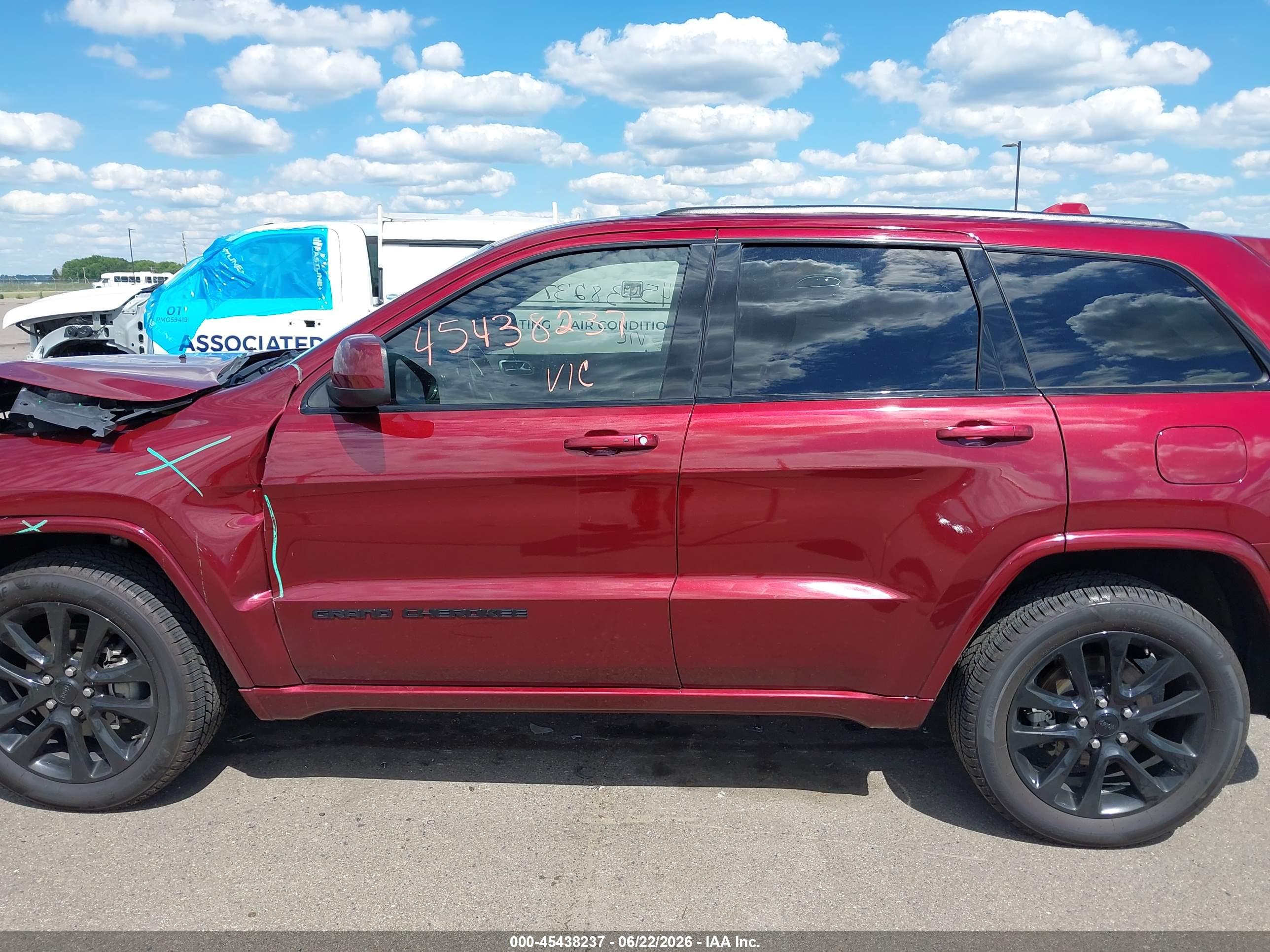 2020 JEEP GRAND CHEROKEE ALTITUDE 4X2