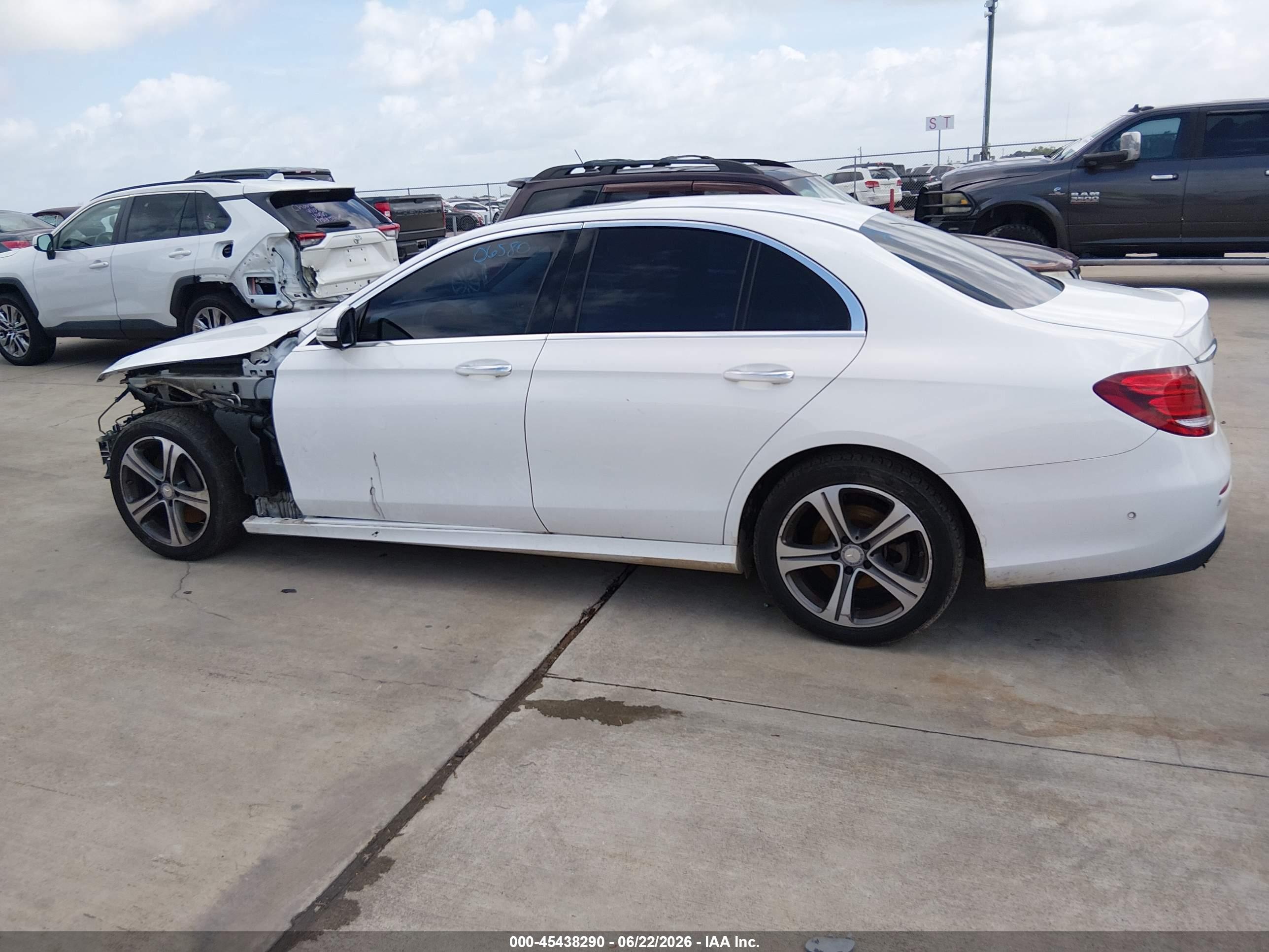 2017 MERCEDES-BENZ E 300 4MATIC