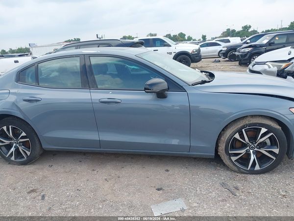 2024 VOLVO S60 B5 CORE DARK THEME