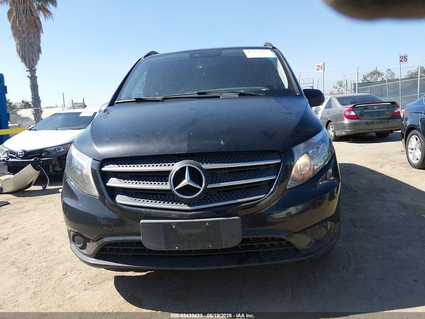 2019 MERCEDES-BENZ METRIS