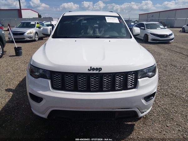 2017 JEEP GRAND CHEROKEE ALTITUDE 4X2