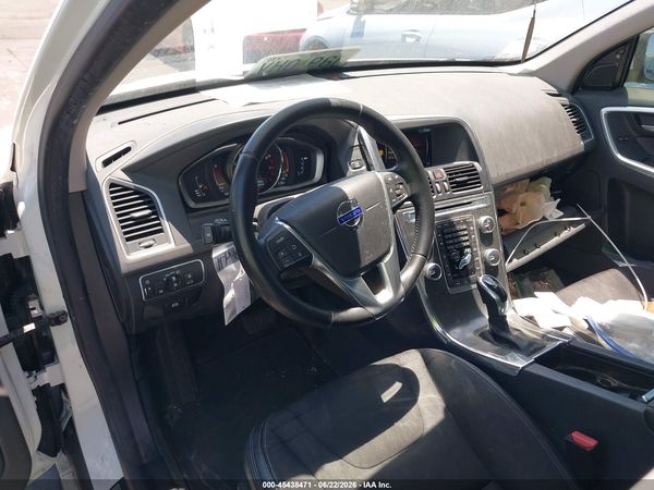 2016 VOLVO XC60 T5 DRIVE-E