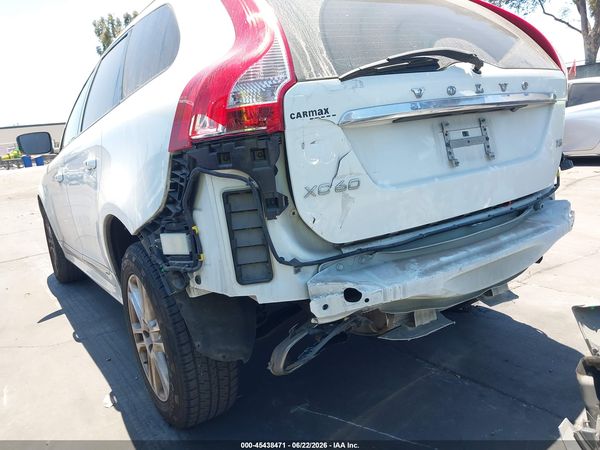 2016 VOLVO XC60 T5 DRIVE-E