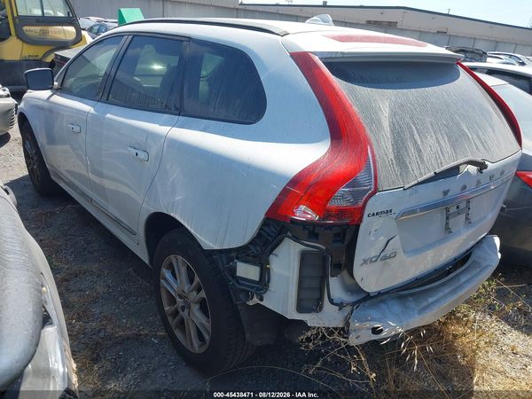 2016 VOLVO XC60 T5 DRIVE-E