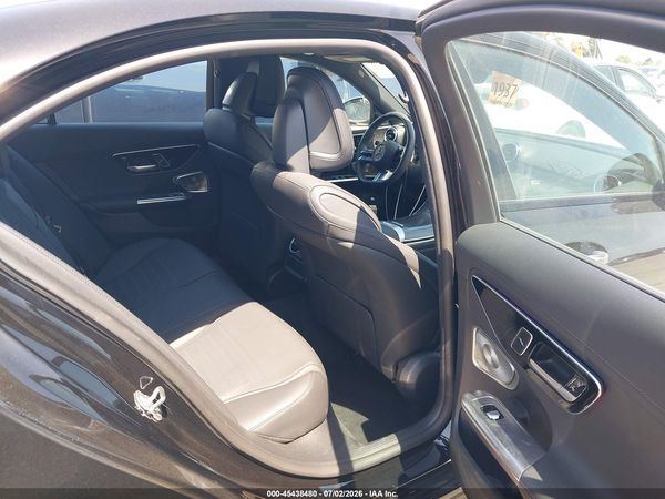 2024 MERCEDES-BENZ C 300