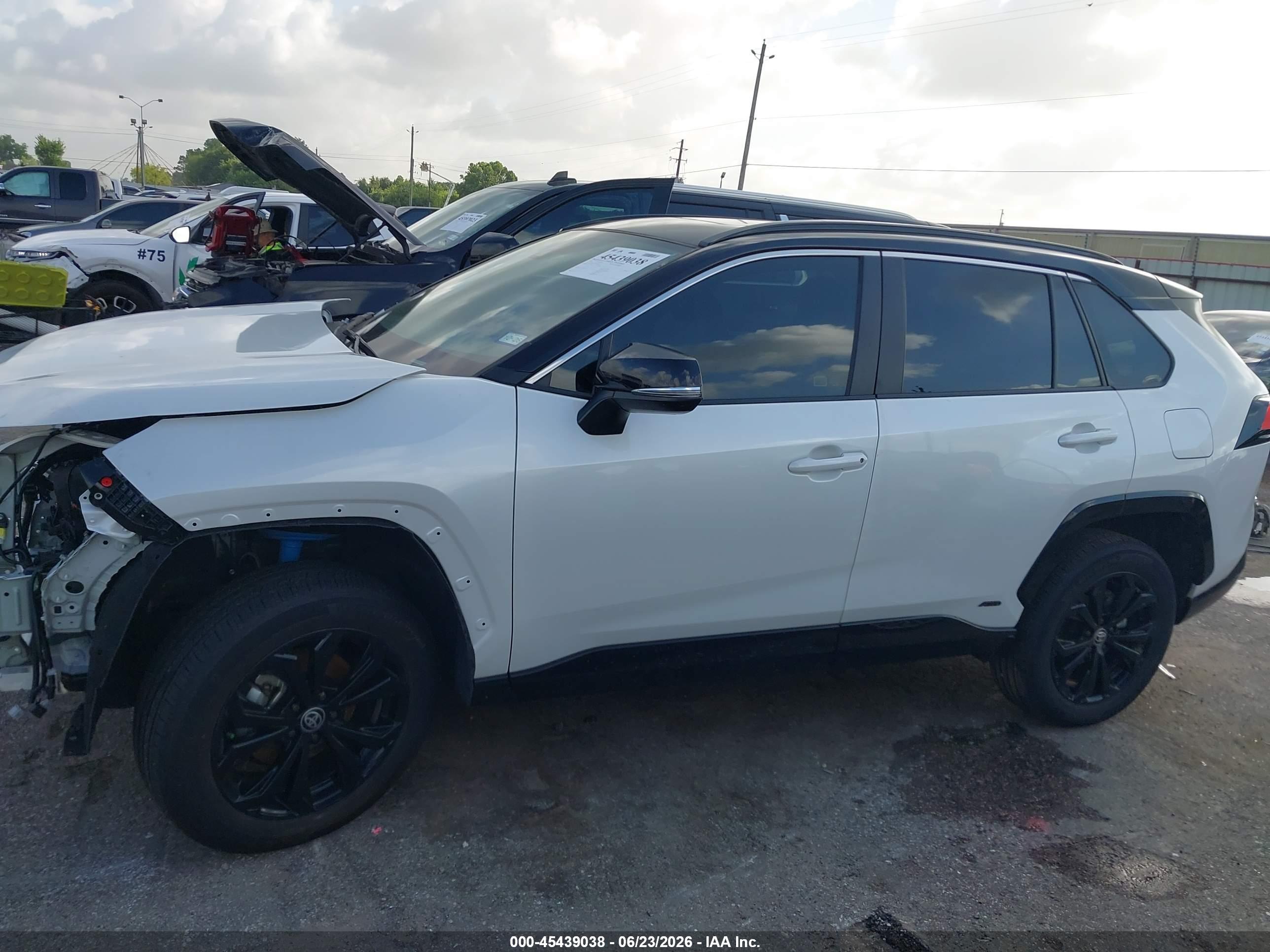 2024 TOYOTA RAV4 HYBRID XSE