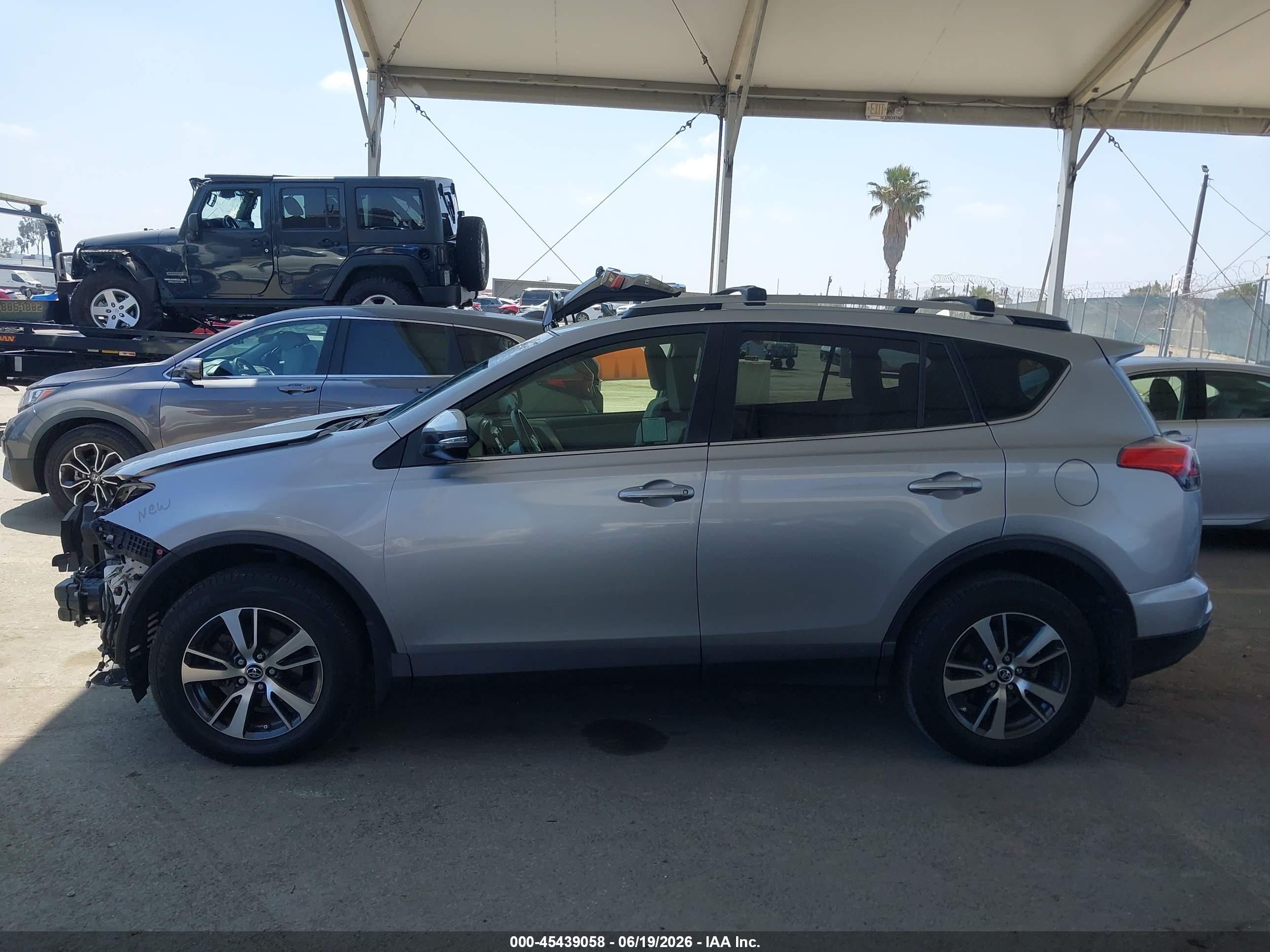 2018 TOYOTA RAV4 XLE