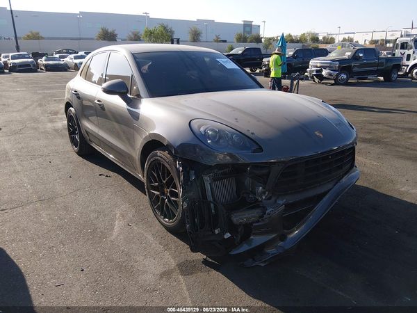 2018 PORSCHE MACAN GTS