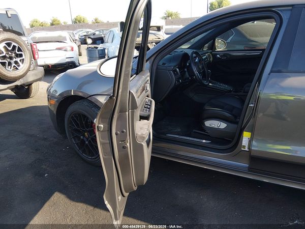 2018 PORSCHE MACAN GTS