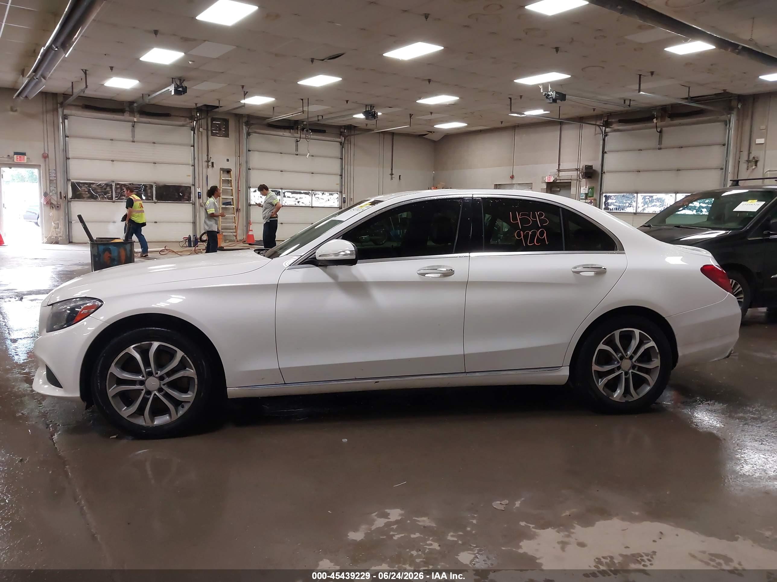 2015 MERCEDES-BENZ C 300 4MATIC