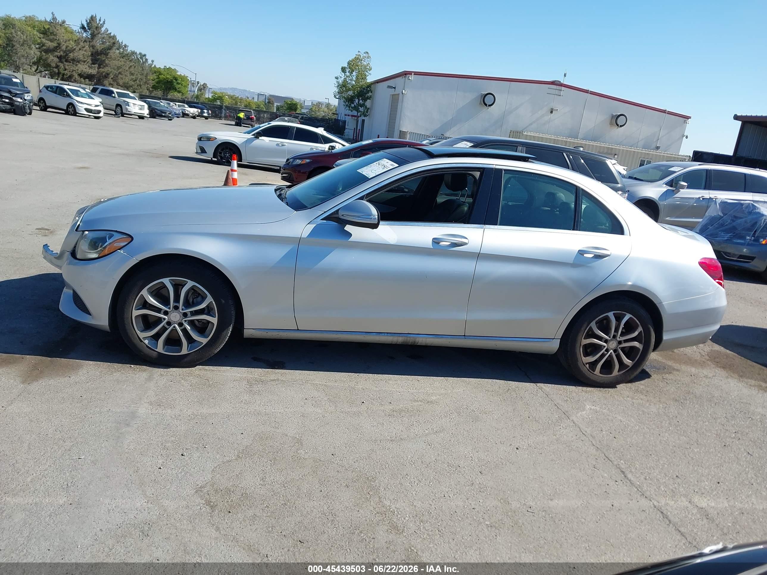 2015 MERCEDES-BENZ C 300 Base
