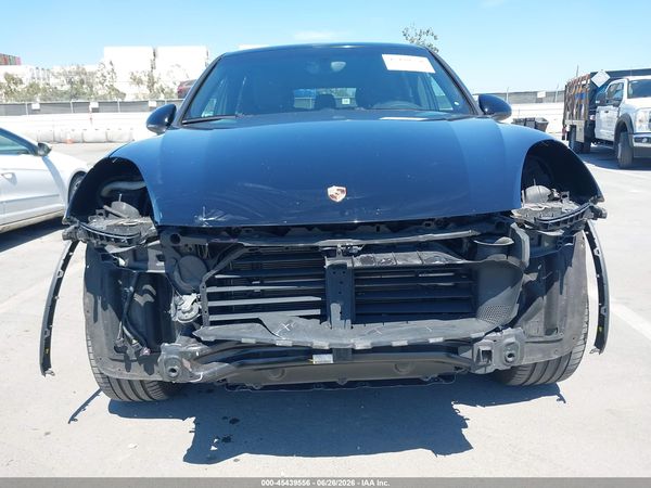 2018 PORSCHE CAYENNE Base / Platinum Edition