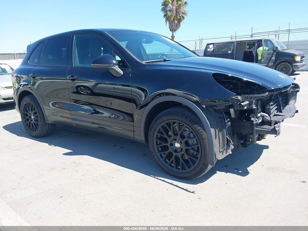 2018 PORSCHE CAYENNE Base / Platinum Edition