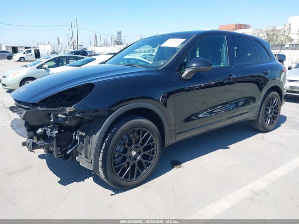 2018 PORSCHE CAYENNE Base / Platinum Edition