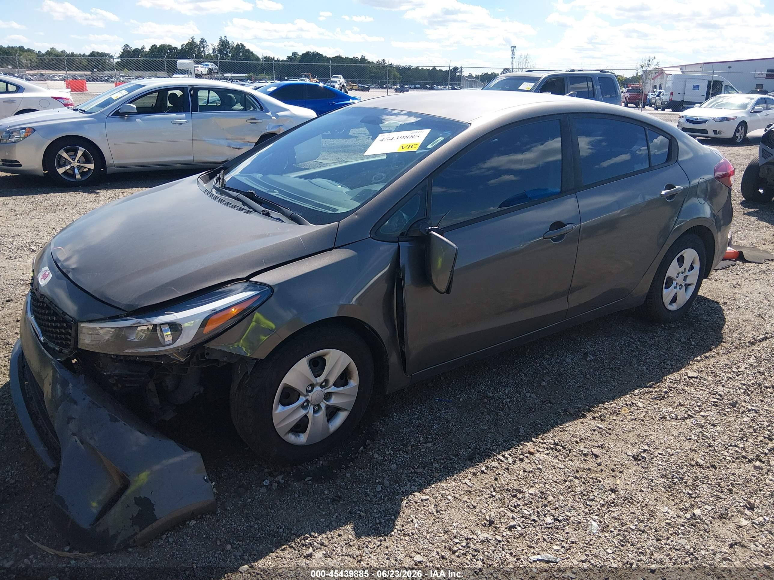 2017 KIA FORTE LX