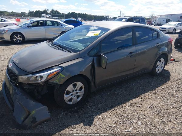 2017 KIA FORTE LX
