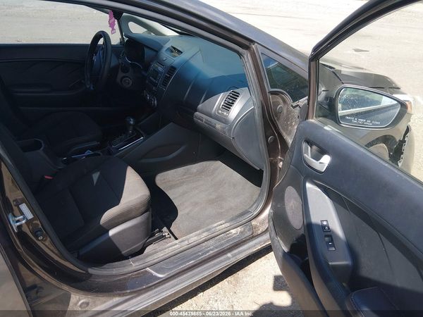 2017 KIA FORTE LX