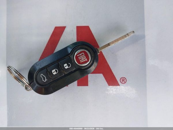 2015 FIAT 500 SPORT — I11