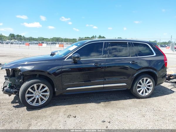 2016 VOLVO XC90