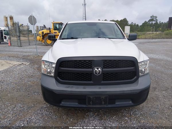 2018 RAM 1500 TRADESMAN  4X2 5'7 BOX