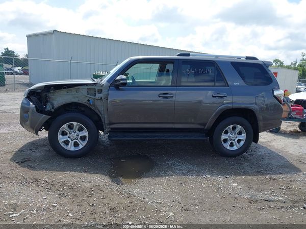 2020 TOYOTA 4RUNNER SR5 PREMIUM