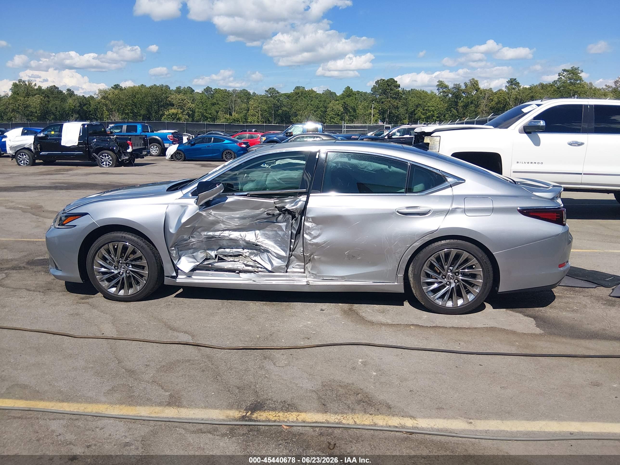 2024 LEXUS ES 350 ULTRA LUXURY