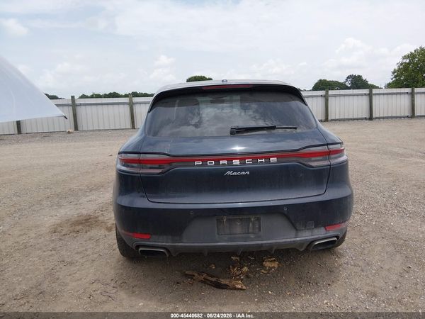 2019 PORSCHE MACAN