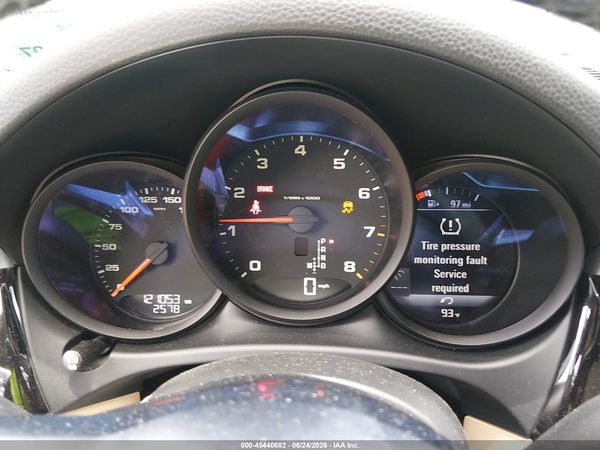 2019 PORSCHE MACAN