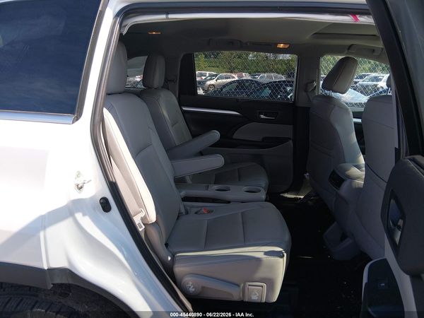 2019 TOYOTA HIGHLANDER XLE