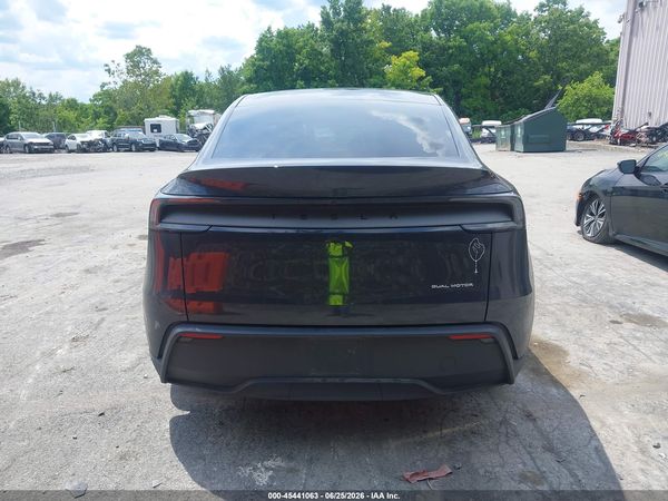 2026 TESLA MODEL Y