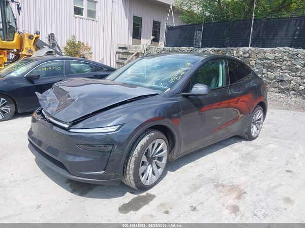 2026 TESLA MODEL Y